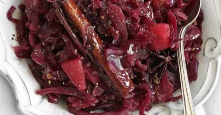 Червона капуста з глінтвейном Порт і грушами