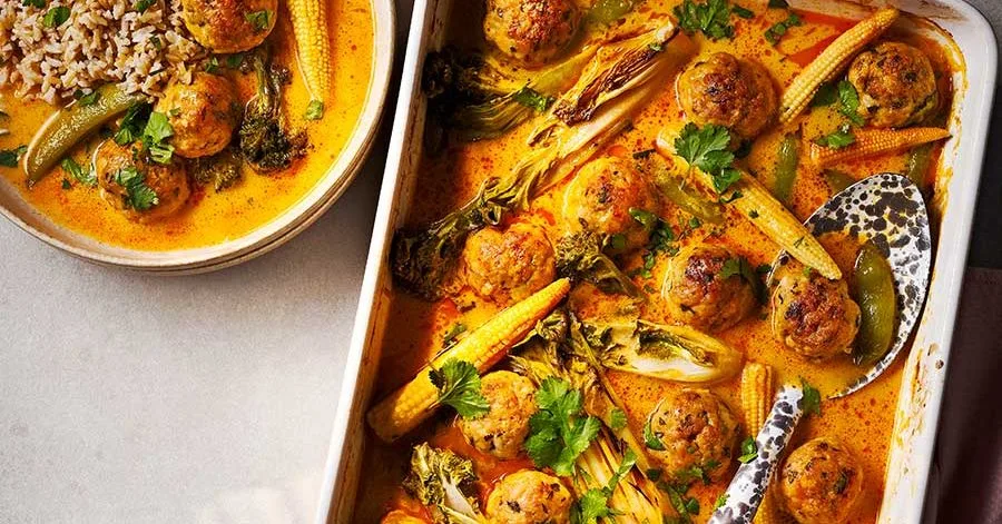 Red Thai chicken meatball traybake