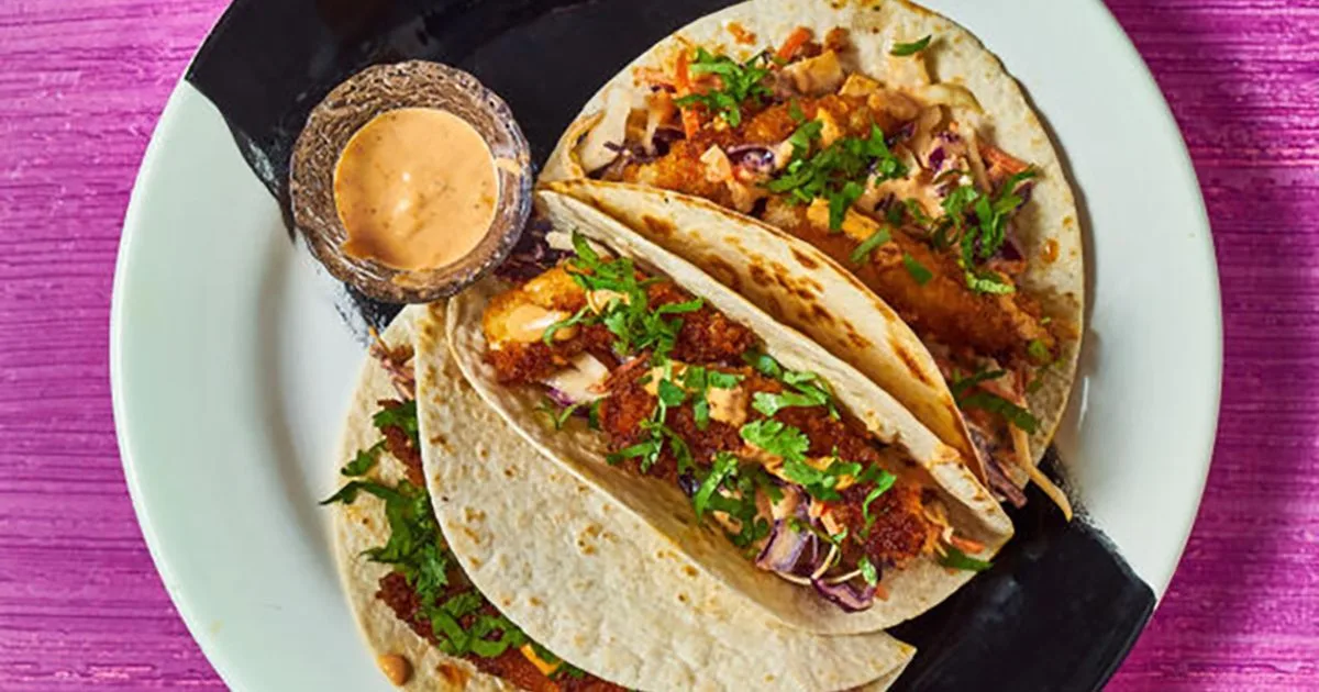 Red Thai curry crispy chicken tacos
