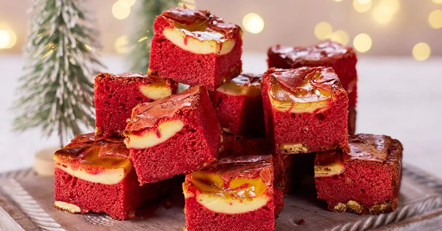 Red velvet blondies