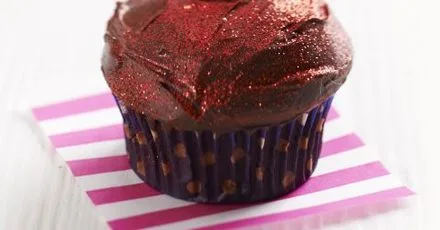 Red velvet choc-cherry cupcakes