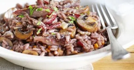 Red wine risotto with duck & garlicky mushrooms