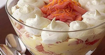 Тріфл з ревінню та крем‑фулом