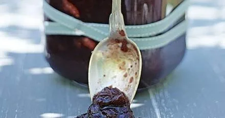 Plum chutney