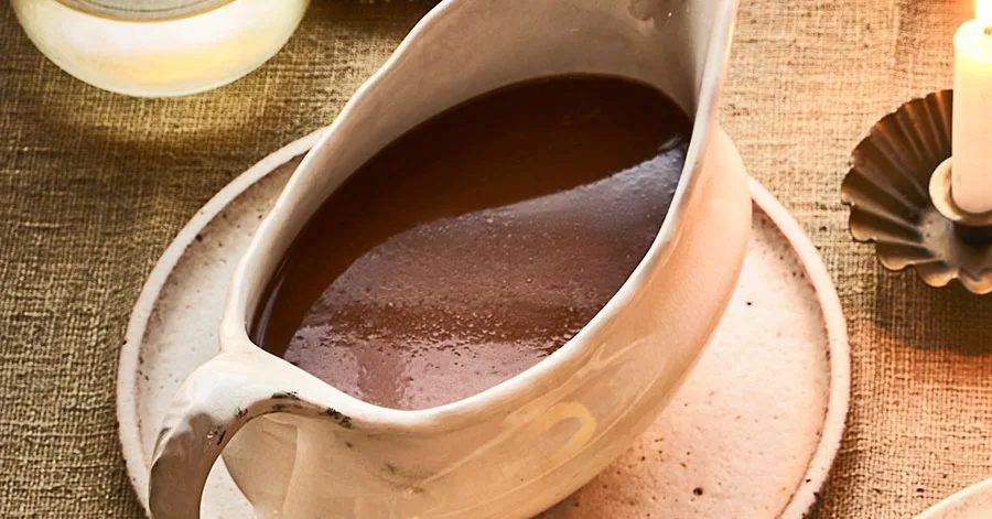 Roast garlic make-ahead gravy