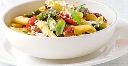 Roasted asparagus, pancetta & cherry tomato pasta
