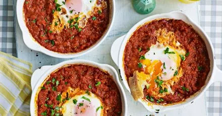Roasted pepper baked eggs