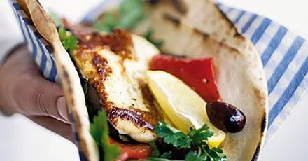 Roasted pepper & halloumi wraps