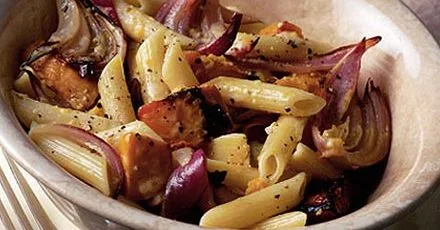 Roasted squash & red onion pasta
