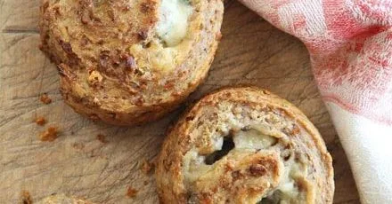 Roquefort & walnut rolls