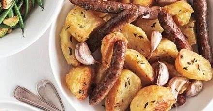 Картопля, запечена з розмарином, часником та чиполатами