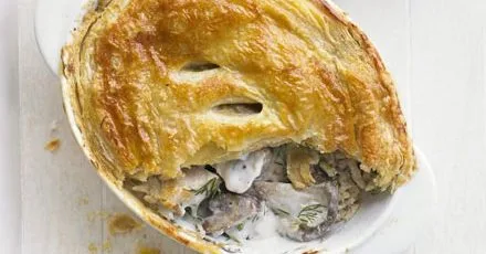 Russian chicken & mushroom pies with soured cream & dill
