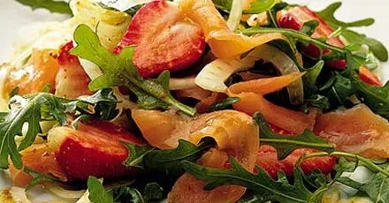 Salmon, strawberry & fennel salad