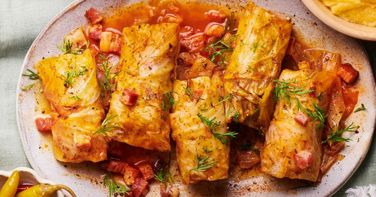 Sarmale (Romanian cabbage rolls)