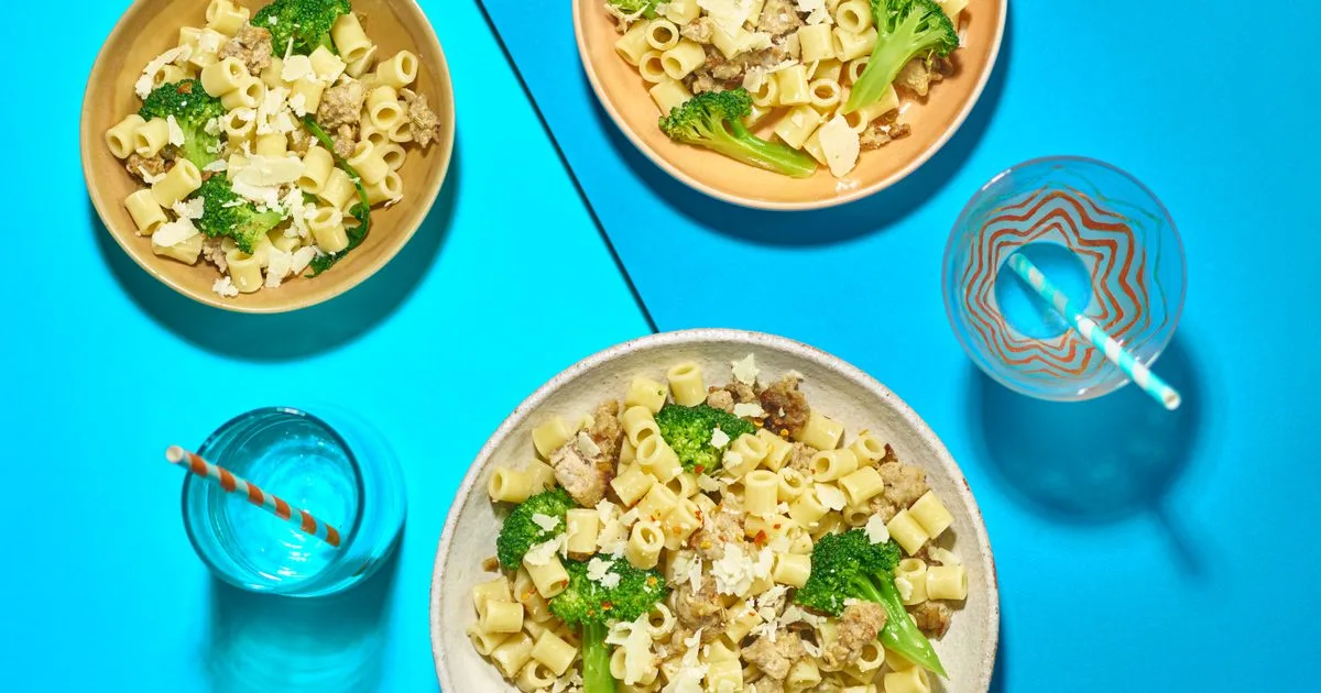 Sausage & broccoli pasta with cheese