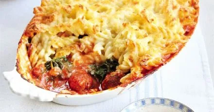 Sausage ragu & spinach pasta bake