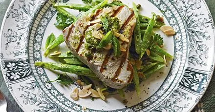 Seared tuna & anchovy runner beans