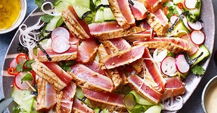 Seared tuna & cucumber salad