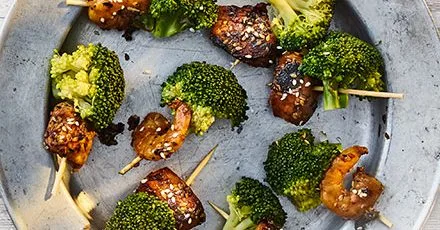 Sesame chicken & prawn skewers
