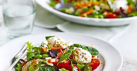 Салат з куркою та кунжутом