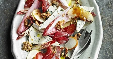 Shaved pear, cheese & bresaola salad