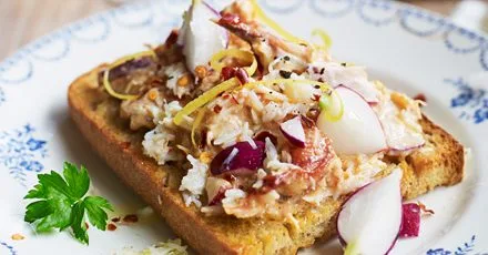 Simple crab bruschetta