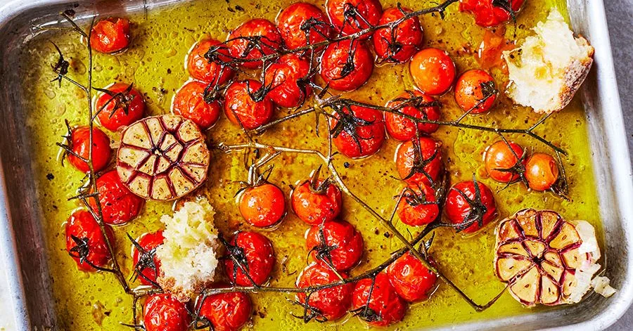 Slow-cooked vine tomatoes with garlic