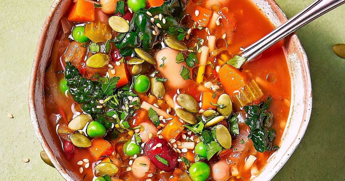 Slow cooker 12-plant minestrone