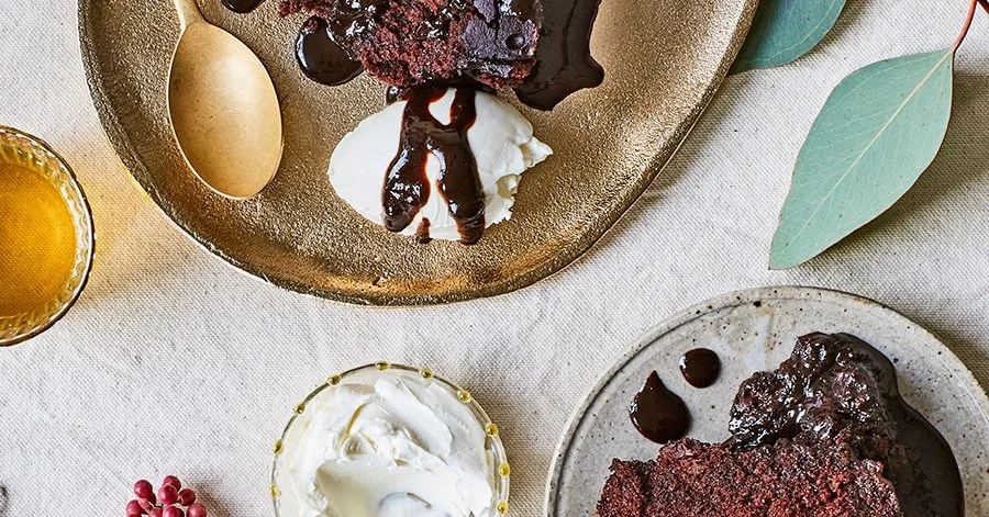 Slow cooker hot chocolate fondant cake