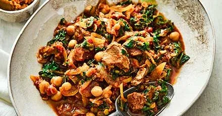 Slow cooker lamb curry
