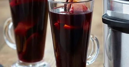Slow cooker mulled wine