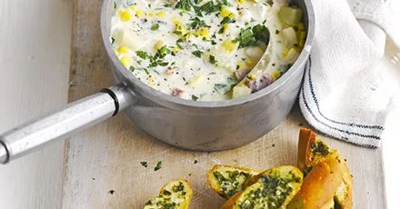 Smoked haddock & sweetcorn chowder with herby garlic bread