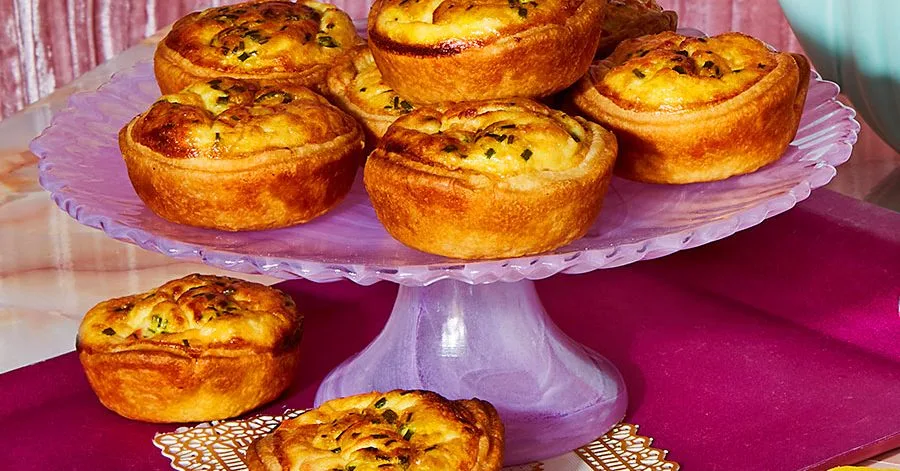 Smoked trout tartlets