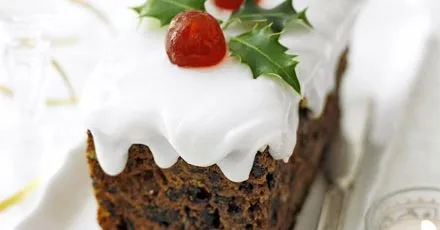 Snow-topped holly cakes
