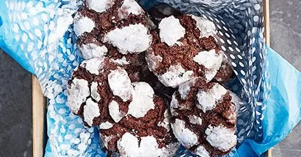 Snowy chocolate crackle biscuits