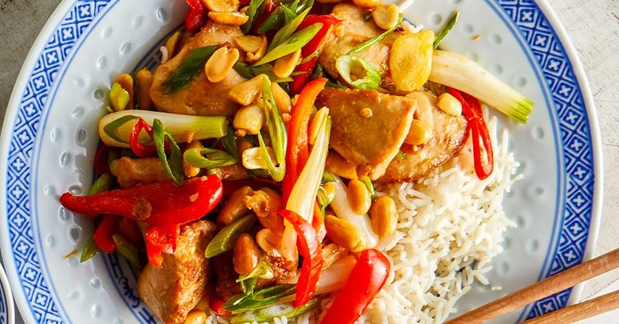 Soy & chilli chicken with peppers & peanuts