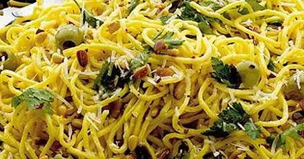 Спагеті з лимоном і оливками