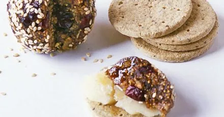 Іспанські фінікові кульки з мигдалем