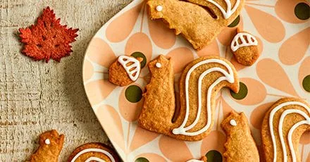 Spiced acorn biscuits