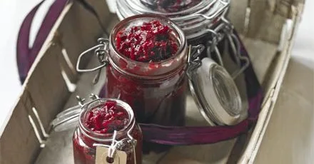 Spiced beetroot chutney