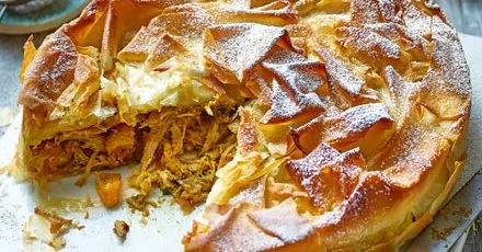 Spiced chicken & apricot pastilla