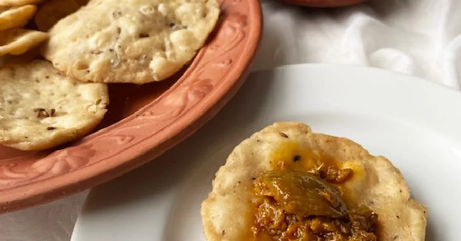 Mathri (spiced Indian crackers)