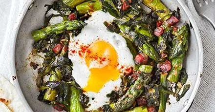 Spicy asparagus & chorizo baked egg