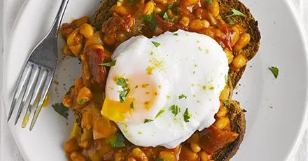 Spicy beans on toast