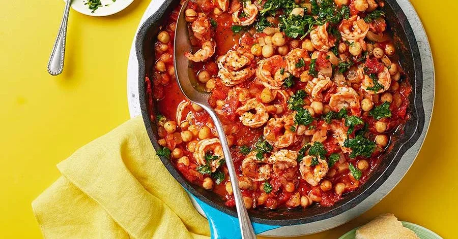 Spicy prawn & fennel chickpeas
