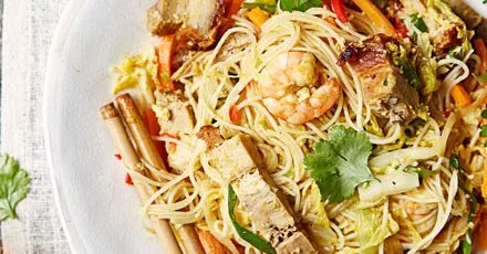 Spicy Singapore noodles