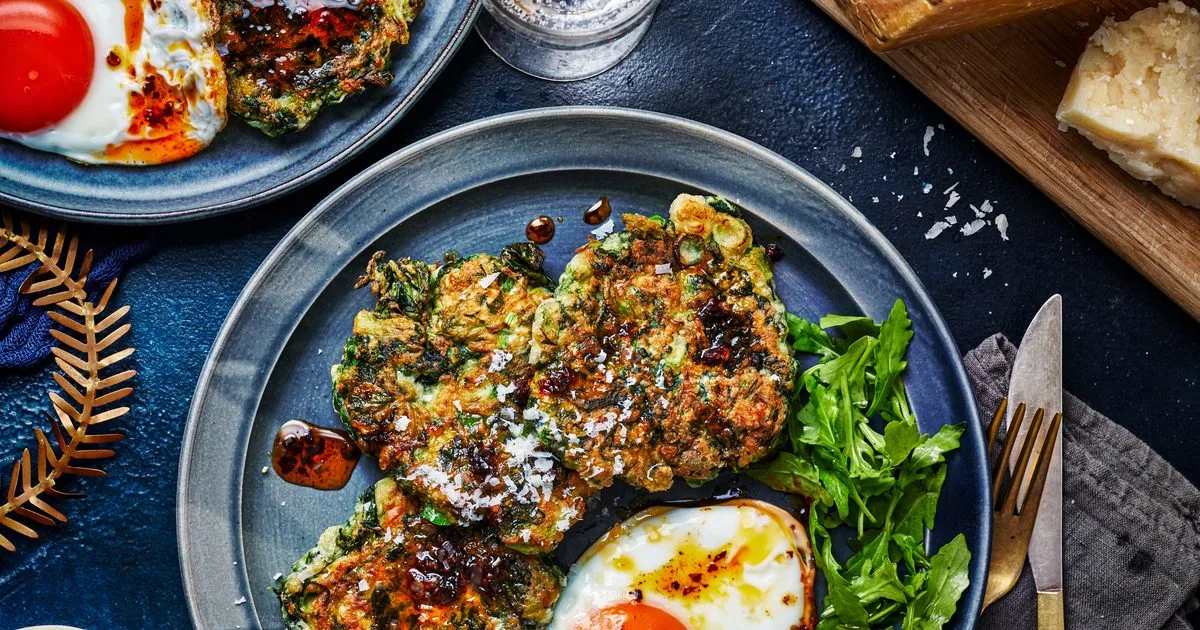 Spinach & jalapeño brunch fritters