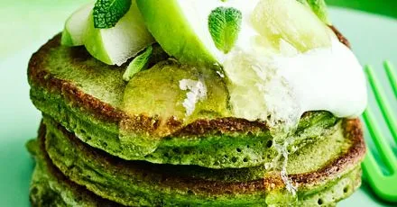 Spinach & matcha pancakes