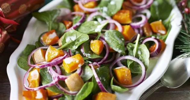 Spinach & squash salad with coconut dressing