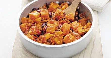 Squash, lentil & bean one-pot with fig raita